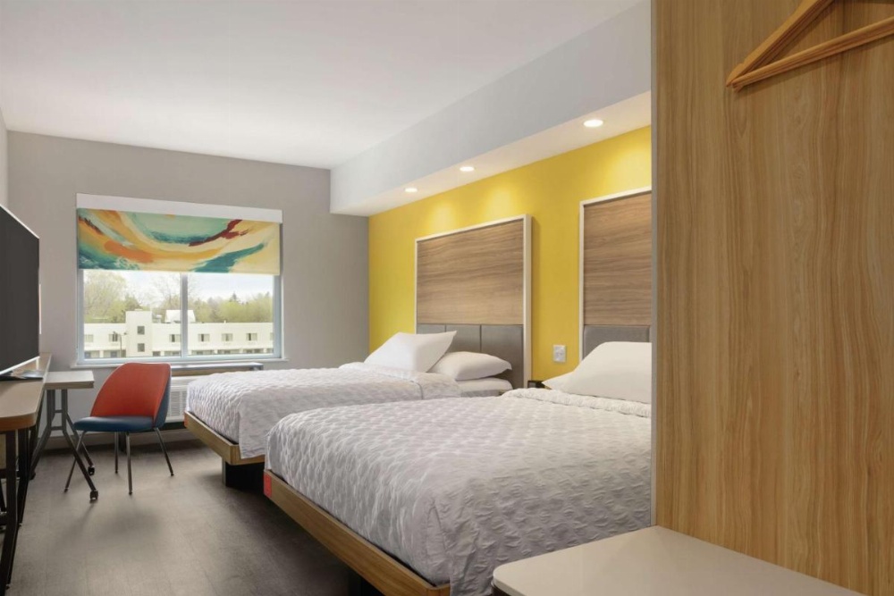 Room image 3