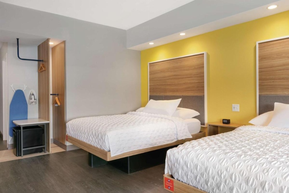 Queen Room with Two Queen Beds - Mobility Access